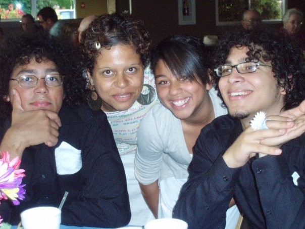 Ben and Alex Miller with cousin Laura and Simone 