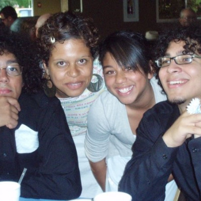 Ben and Alex Miller with cousin Laura and Simone 